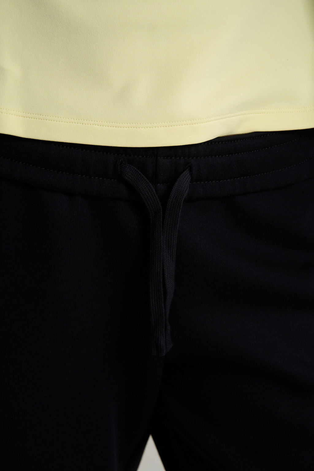 Брюки трикотажные Черный TRN ESSENTIAL Knit Track Pants