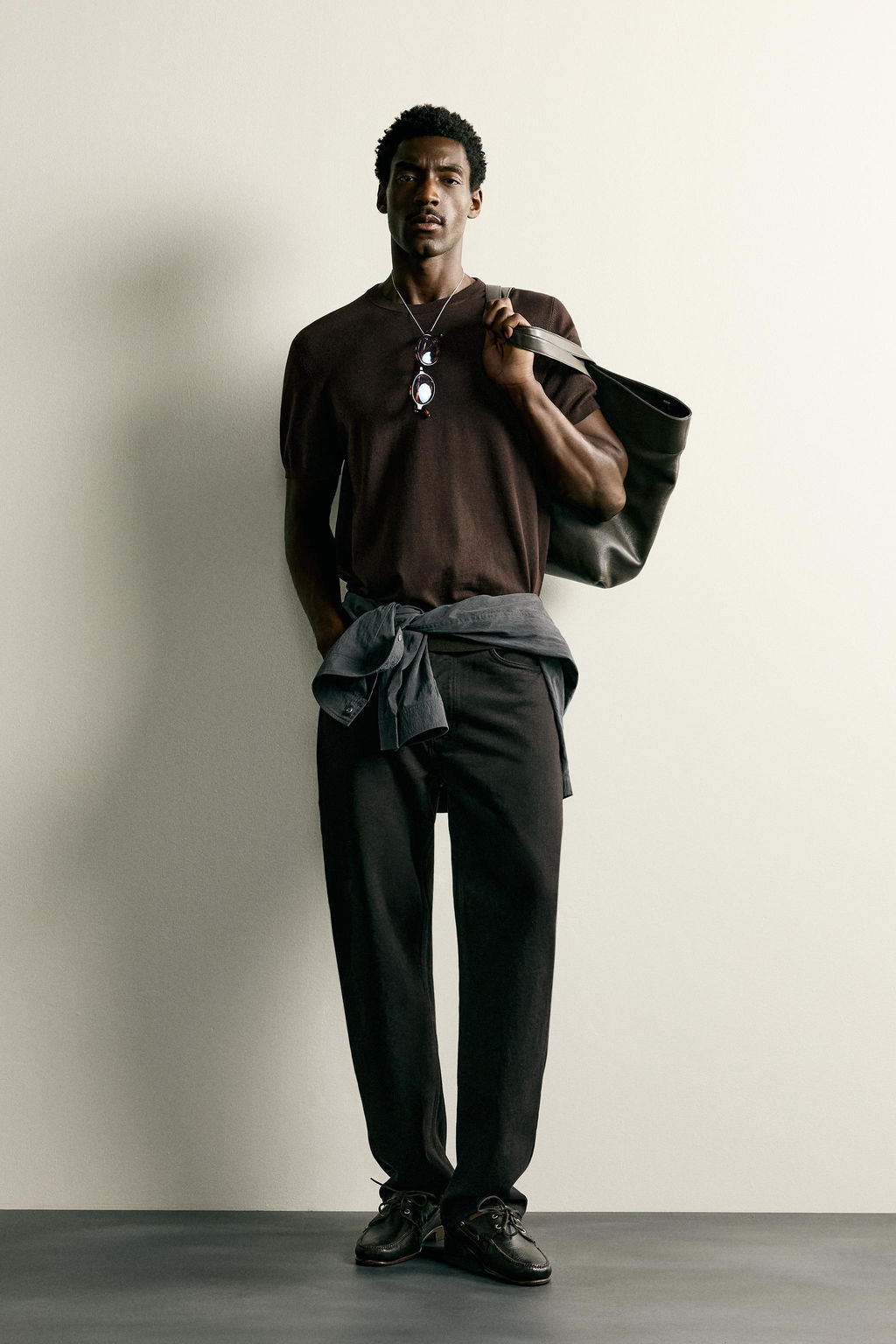 CAMISETA PUNTO REGULAR FIT B?SICO / Chocolate - Zara фото 10