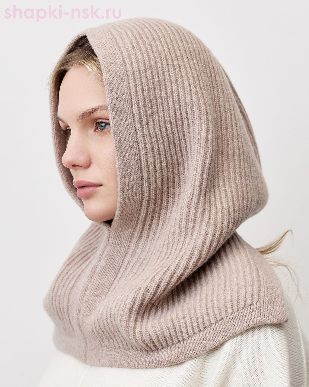 260135 CH Капор женский (56-58)