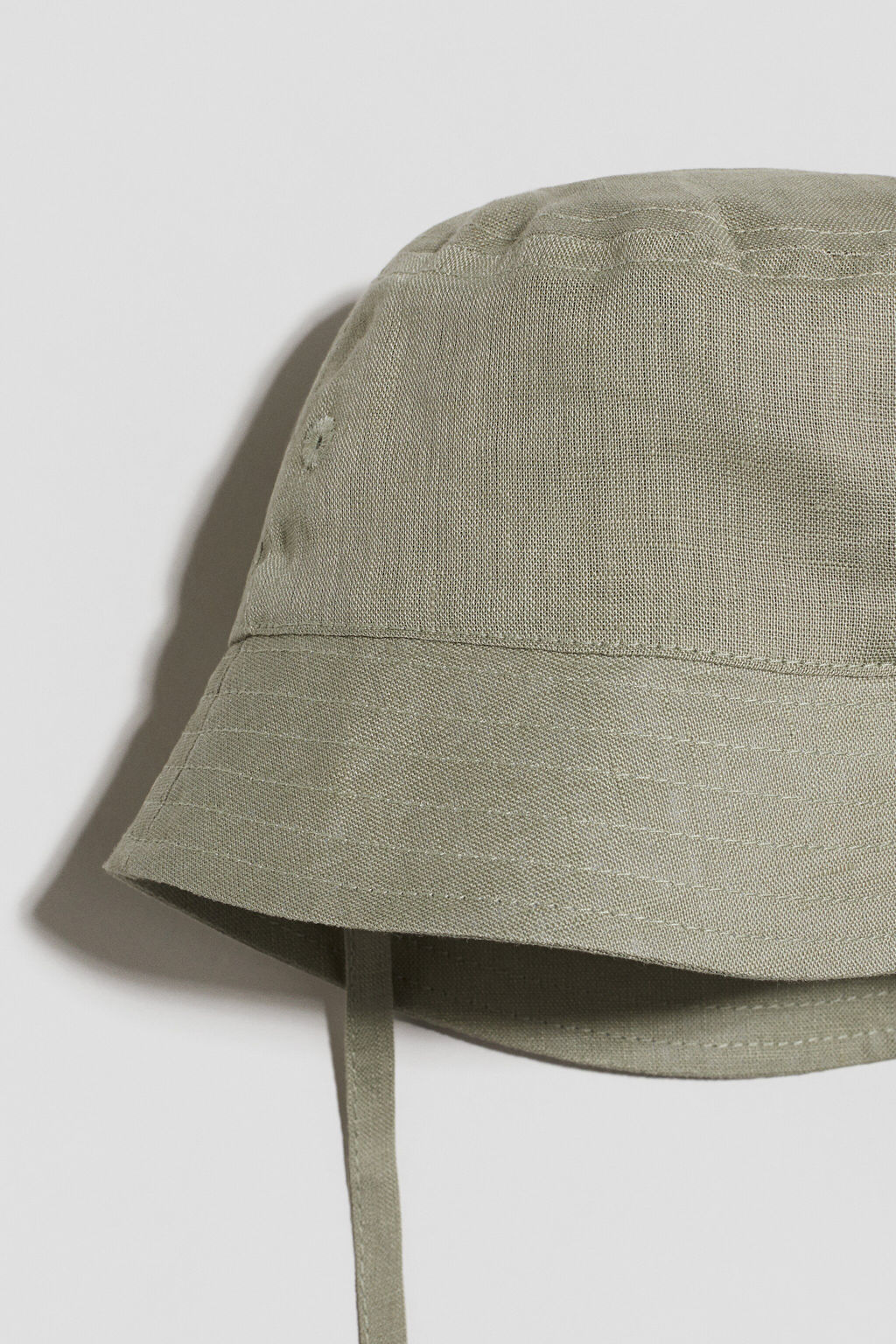 Gorro de lino para el sol