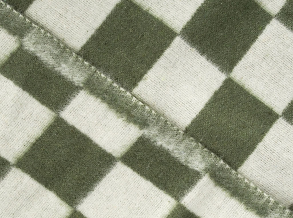 Одеяло байковое 100*140 "Клетка" цв. хаки (Россия ВВТ)