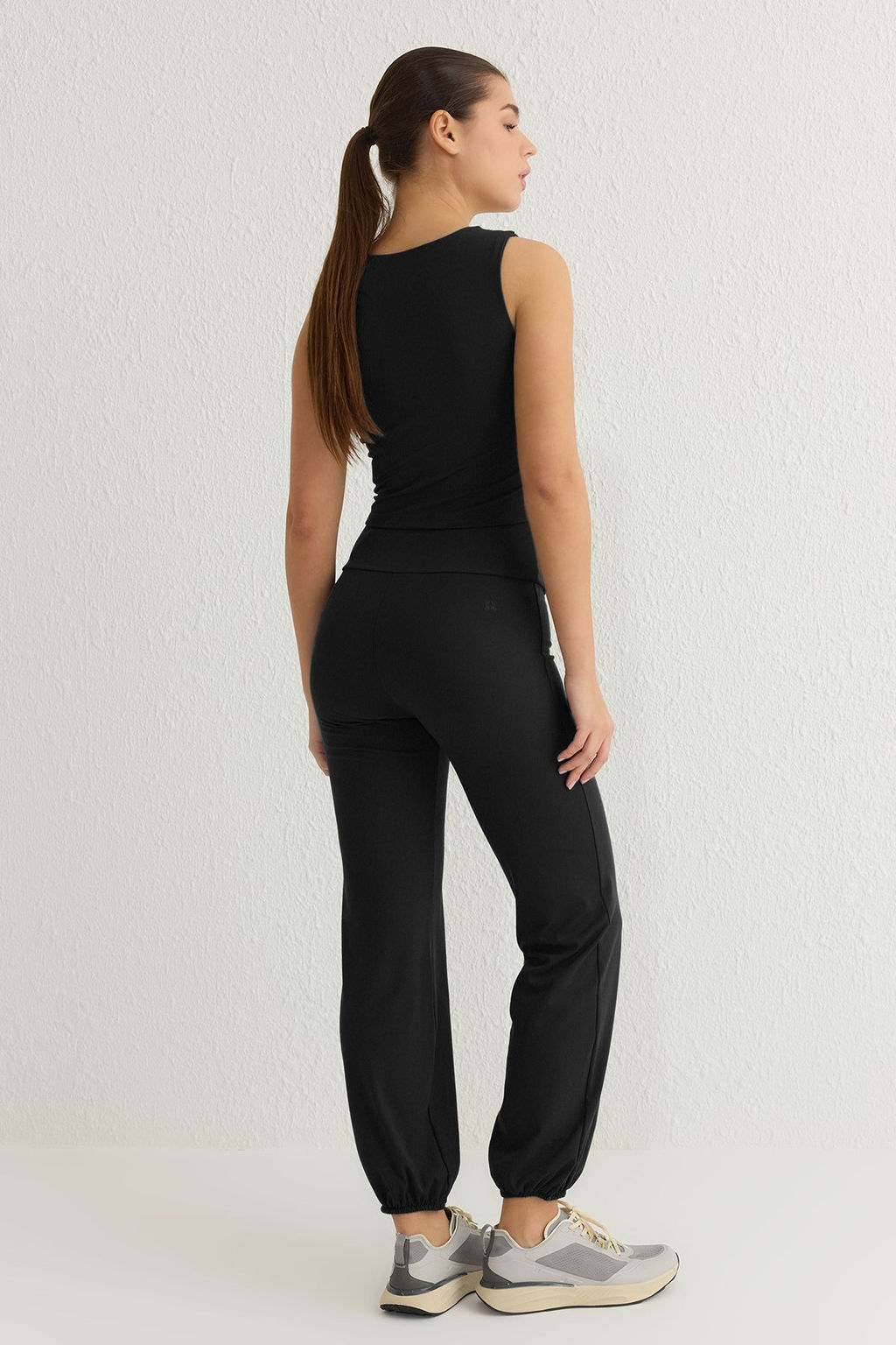 Siyah F?rcal? Soft Kumas Reflektor Bask?l? Spor Orme Tak?mlanabilir Esofman Alt? THMSS25EA00004