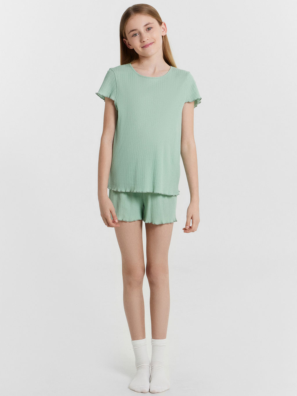 КОМПЛЕКТ ДЛЯ ДЕВОЧЕК (ФУТБОЛКА, ШОРТЫ)