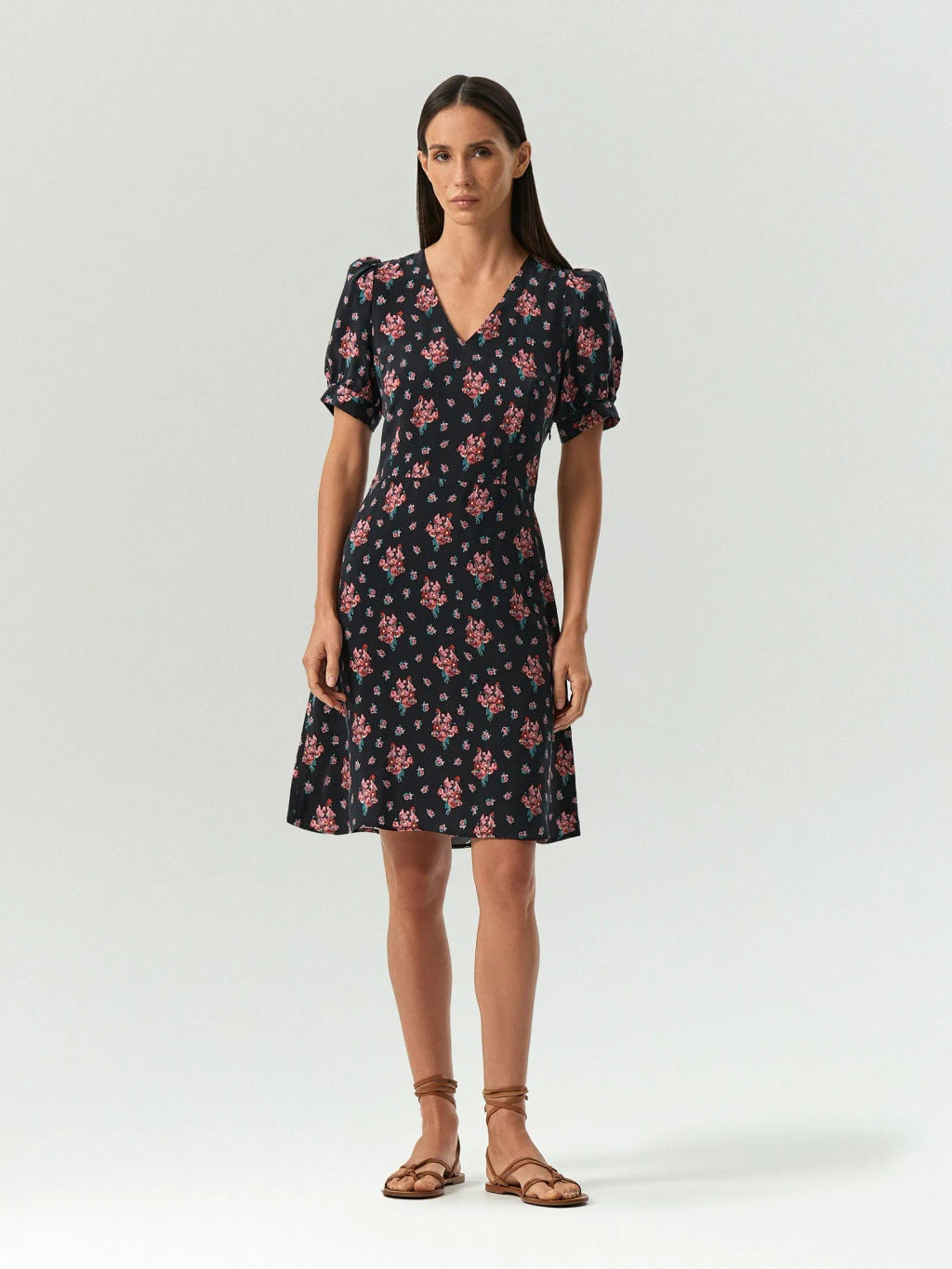 ЕМКА / Платье мини из 100% купры с цветочным принтом - Emka фото 2