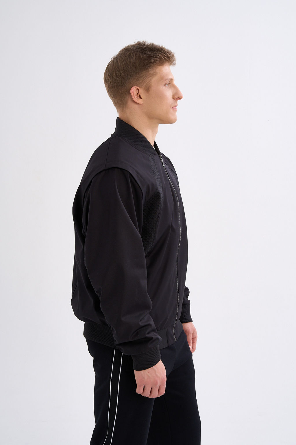 Бомбер Черный