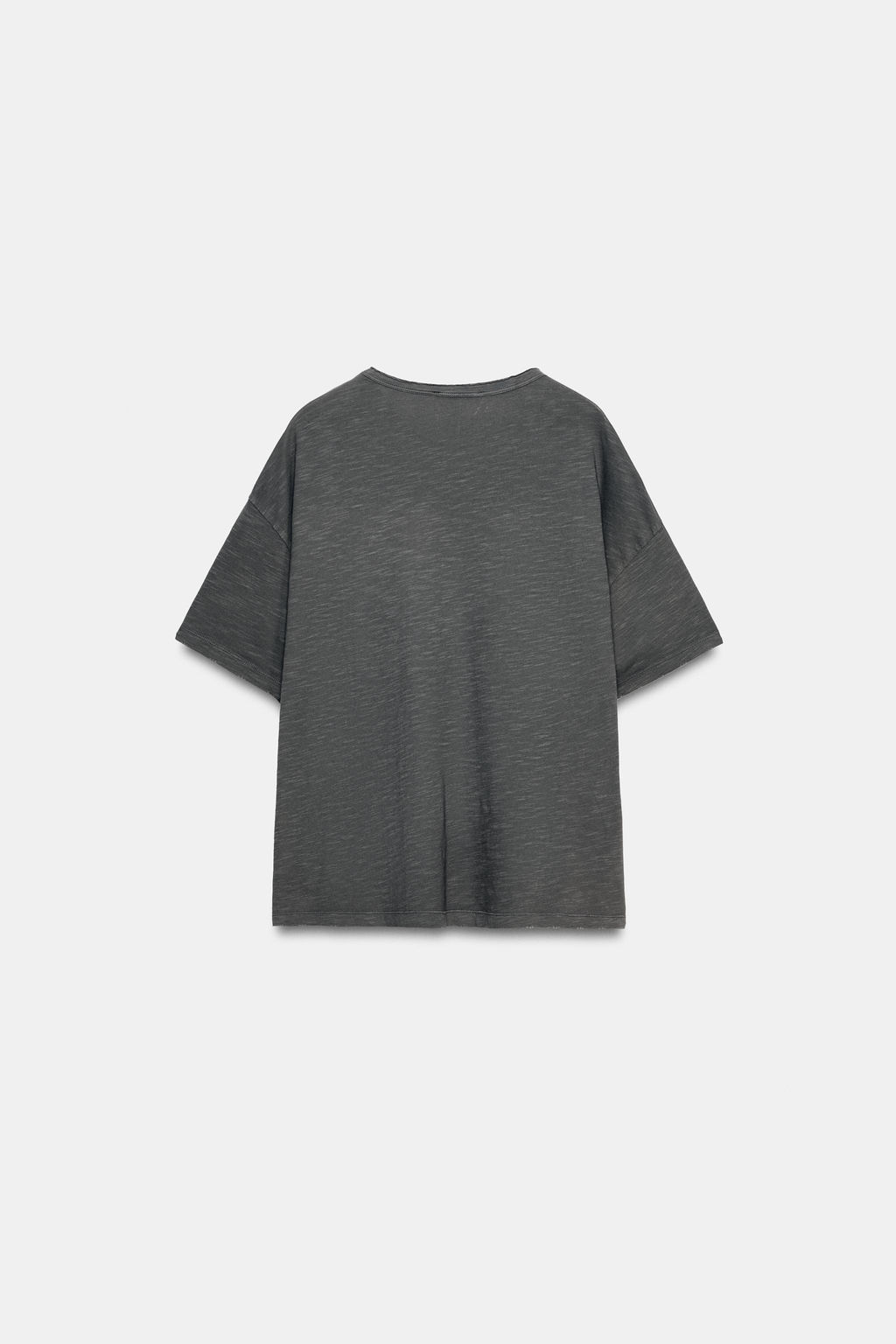 CAMISETA OVERSIZE ROTOS TEXTO / Carb?n