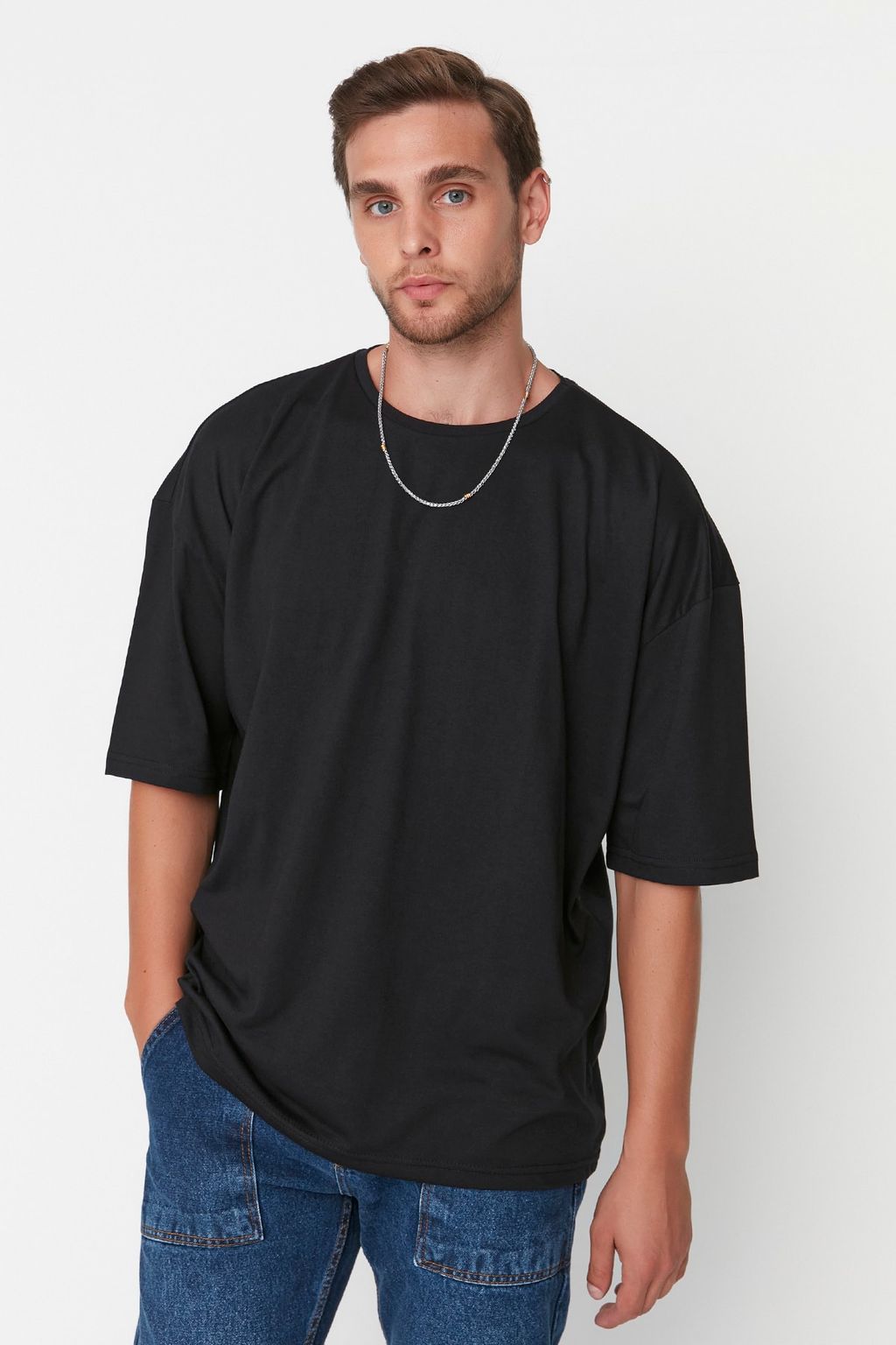 TRENDYOL MAN Siyah Basic Bisiklet Yaka Oversize/Genis Kesim K?sa Kollu T-Shirt TMNSS22TS0317 - Trendyolmilla фото 9