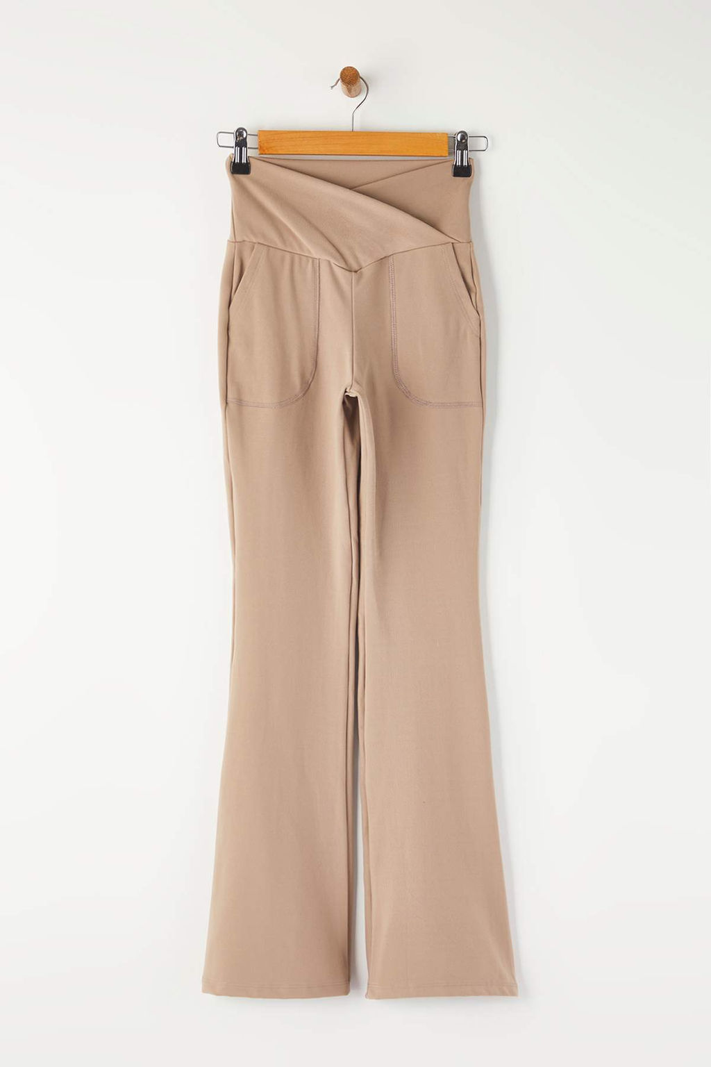 Siyah Soft F?rcal? Kumas Kruvaze Bel ve Cep Detayl? Ispanyol Paca Yoga Orme Spor Tayt THMAW26TY00000 - Trendyolmilla фото 9