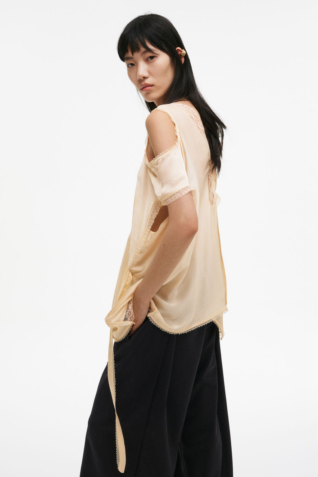 Top de sat?n con ribetes de encaje - H&m фото 5