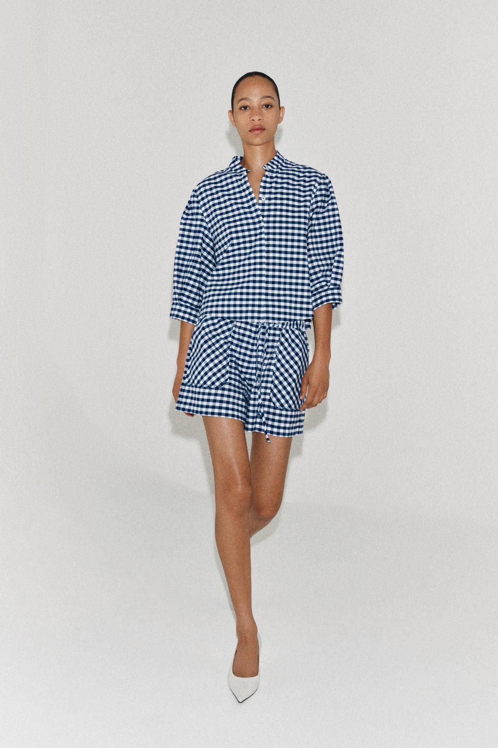 SHORTS CUADRO VICHY ZW COLLECTION / Blanco / Marino - Zara фото 5