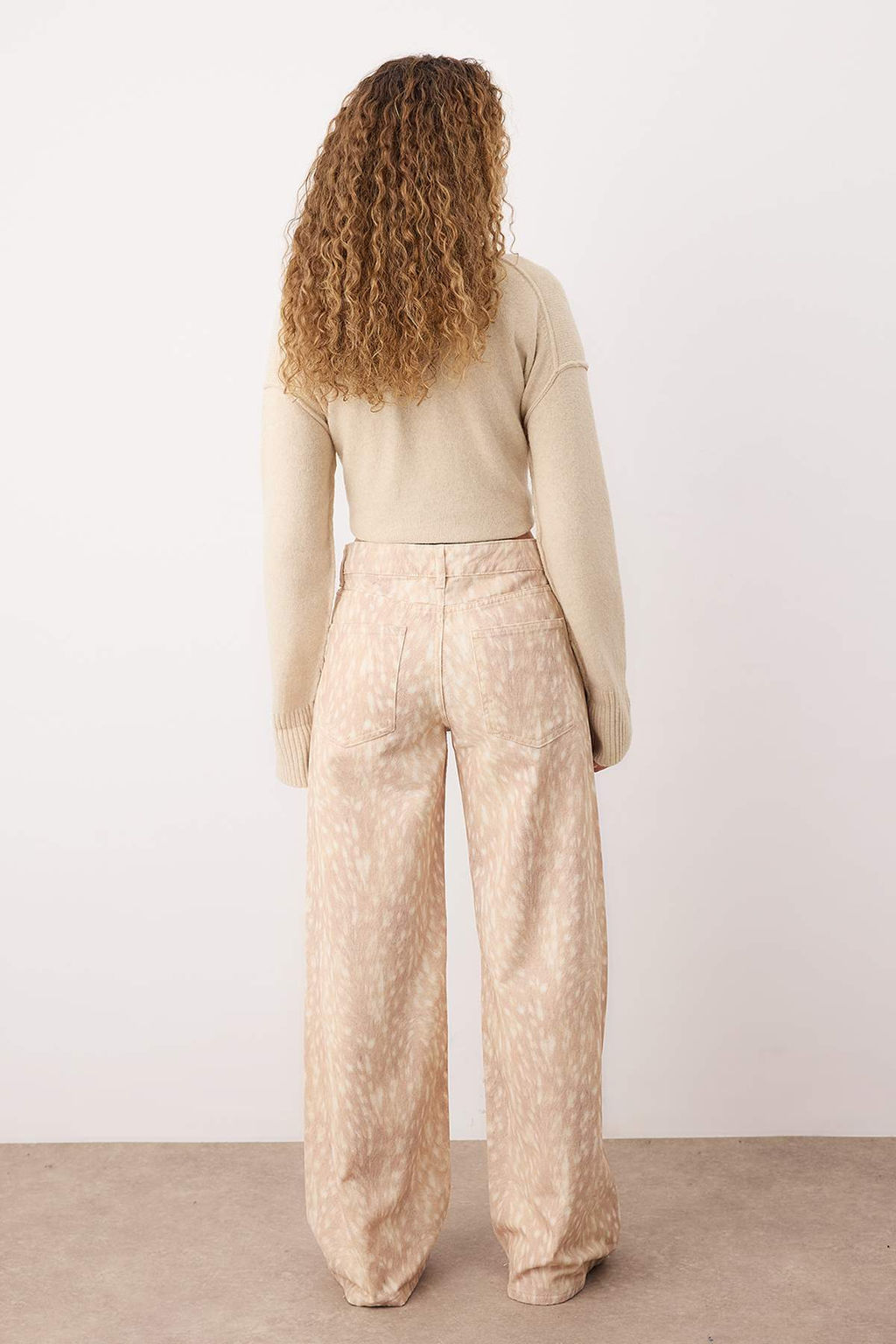 Cok Renkli Animal Bambi Desenli Dusuk Bel Wide Leg Jeans TWOAW26JE00146 - Trendyolmilla фото 4