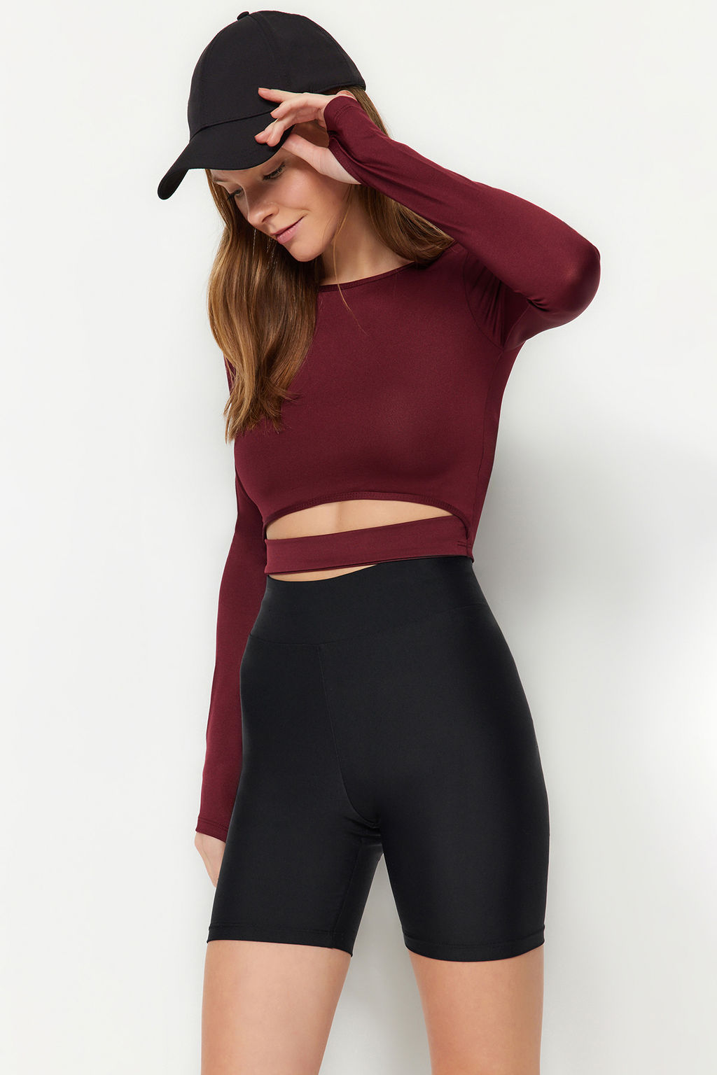 Bordo Crop Pencere/Cut Out ve Bas Parmak Delik Detayl? Orme Spor Ust/Bluz TWOAW21BZ0156