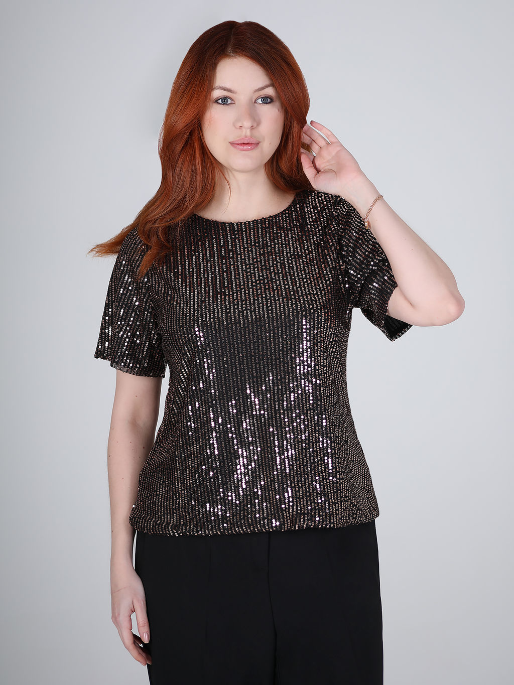 Праздничная блузка в пайетку