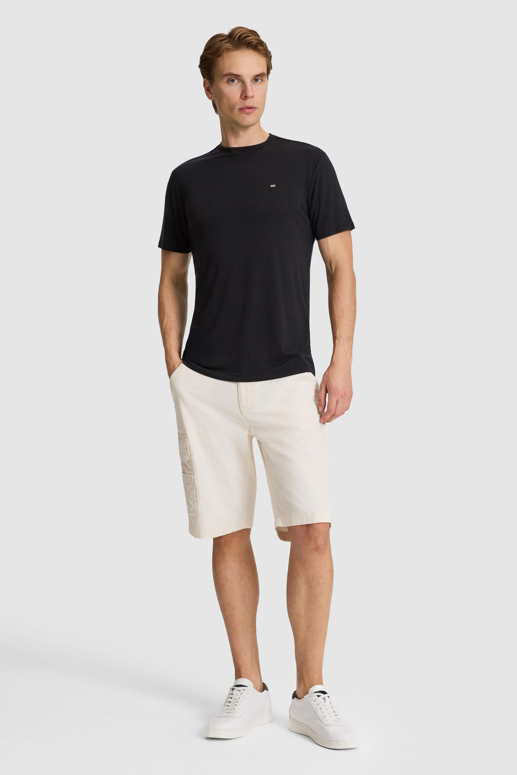 Erkek Siyah Regular Fit Bisiklet Yaka Basic Ti__rt