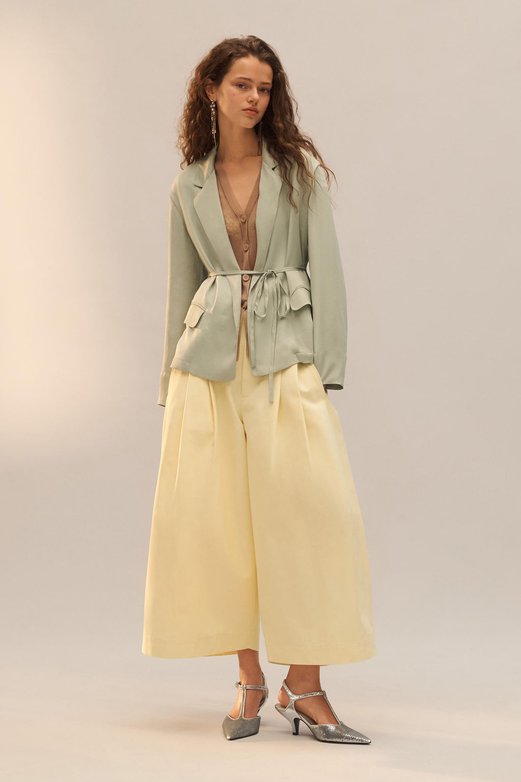 ZAPATO TAC?N LENTEJUELAS LIMITED EDITION / Gris