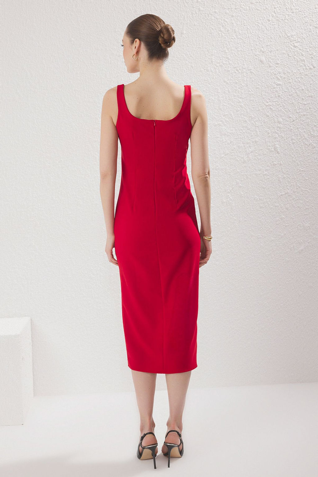 TRENDYOLMILLA Kahverengi Duz Vucudu Saran Midi Dokuma Elbise TWOSS25EL00619  фото 4