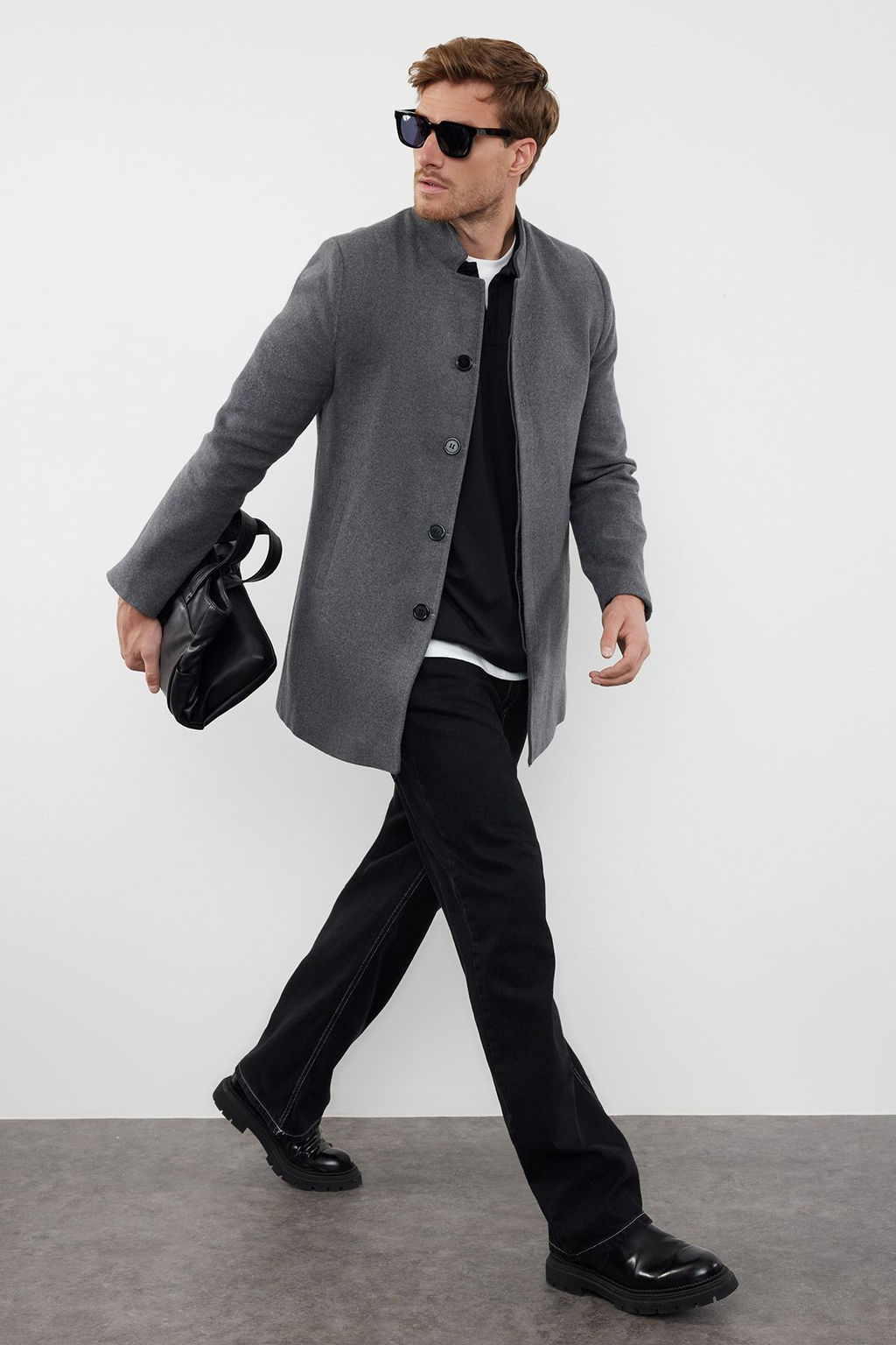 TRENDYOL MAN Antrasit Slim Fit Dik Yaka K?sl?k Kase Kaban TMNAW24KB00005