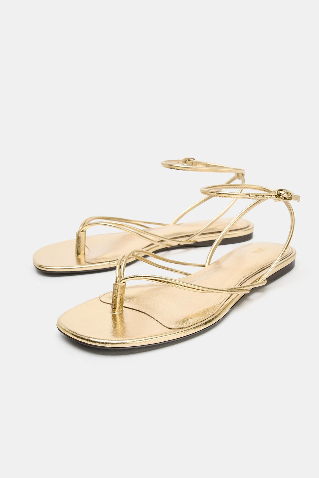 SANDALIA PLANA EFECTO METALIZADO / Oro - Zara фото 3