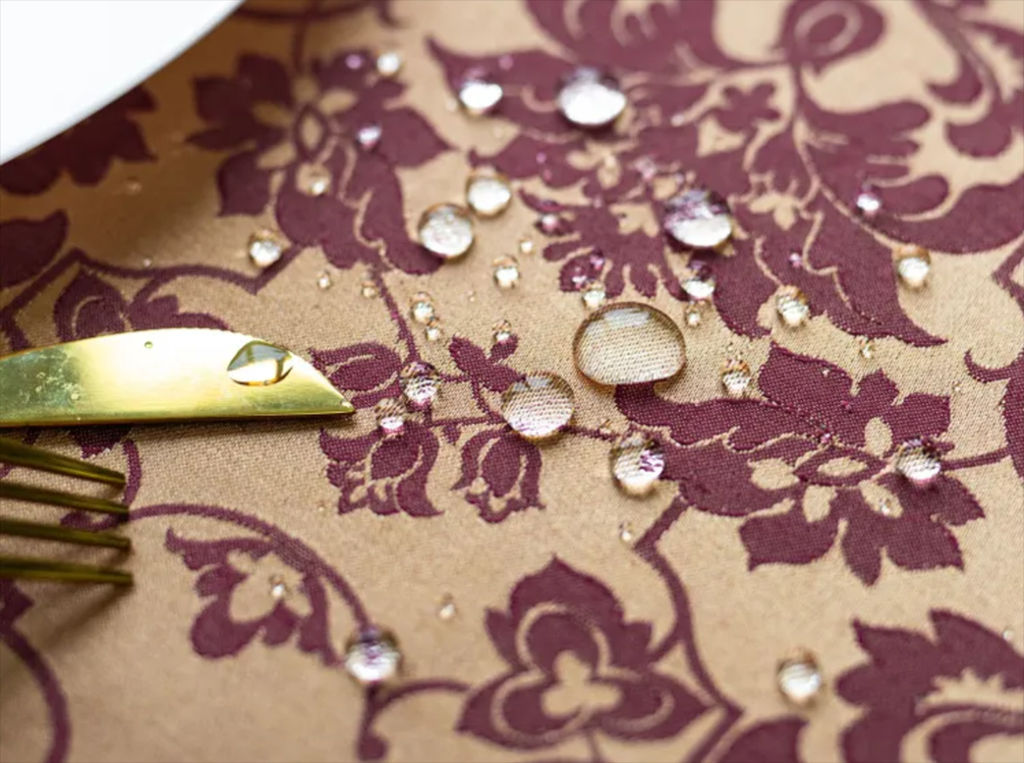 Скатерть М150-1589/040403+161004П 150x150