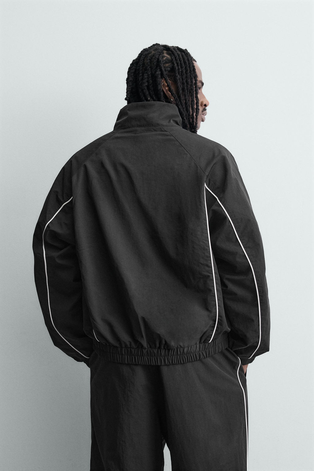 CHAQUETA T?CNICA CONTRASTES / Negro - Zara фото 3