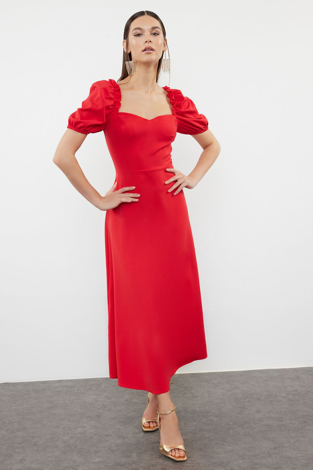 K?rm?z? A-Kesim Balon Kol Detayl? Dokuma S?k Abiye Elbise TPRSS24EL00195 - Trendyolmilla фото 2