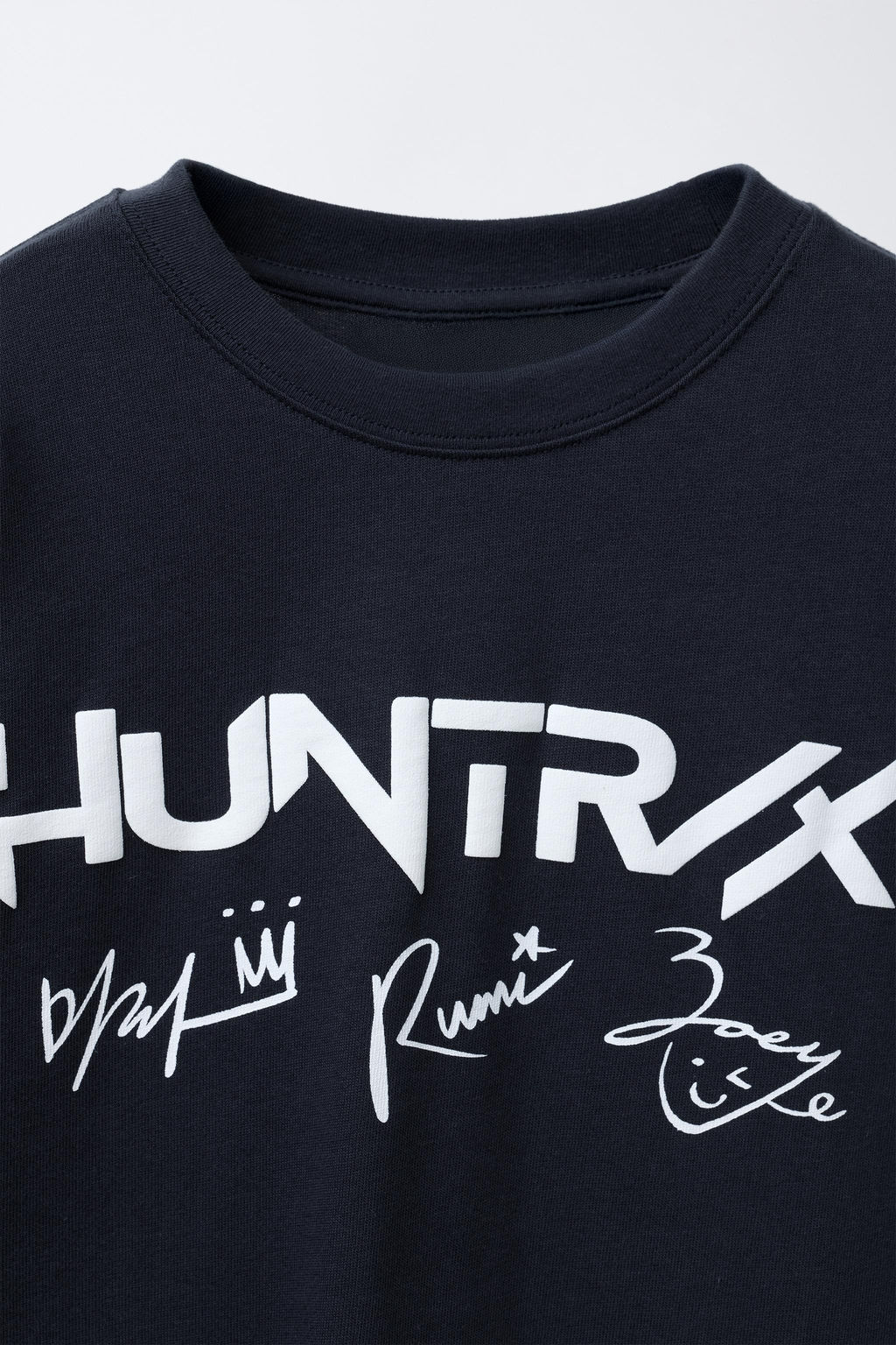 KPOP DEMON HUNTERS NETFLIX  PRINTED T-SHIRT - Zara фото 3