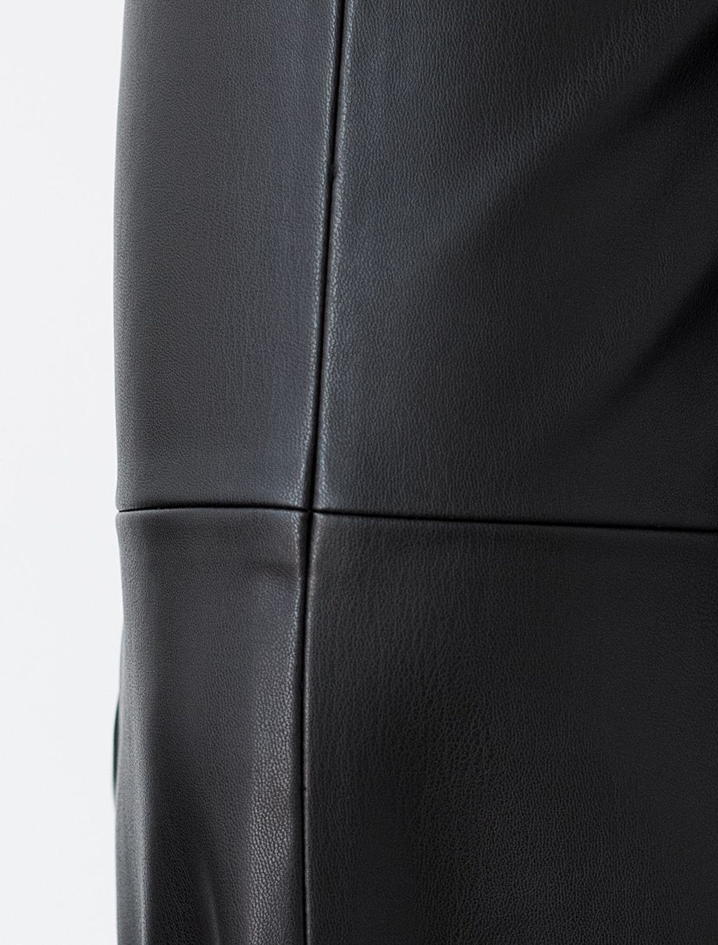 Прямые брюки из искусственной кожи - Vilatte фото 4