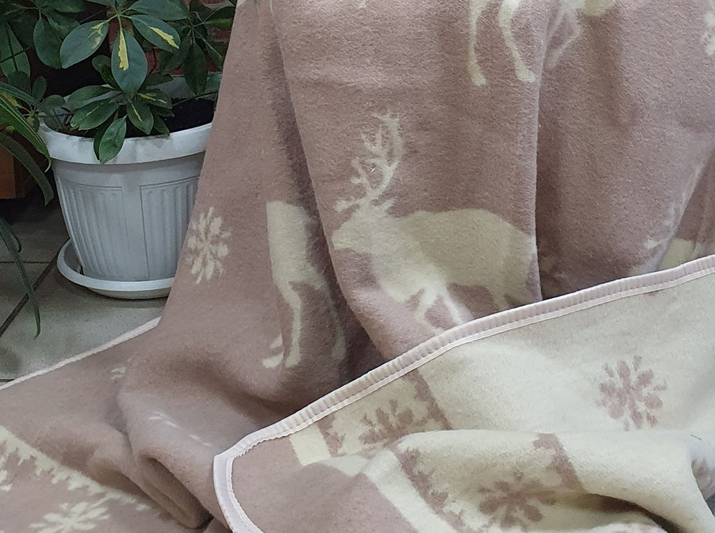 Одеяло шерсть мериноса 100% 130*205 "Олени" бежевый (Узбекистан)