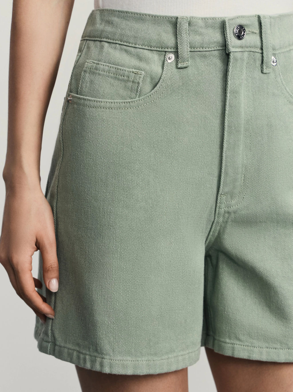 Джинсовые шорты baggy с резинкой в поясе / Zarina  фото 6