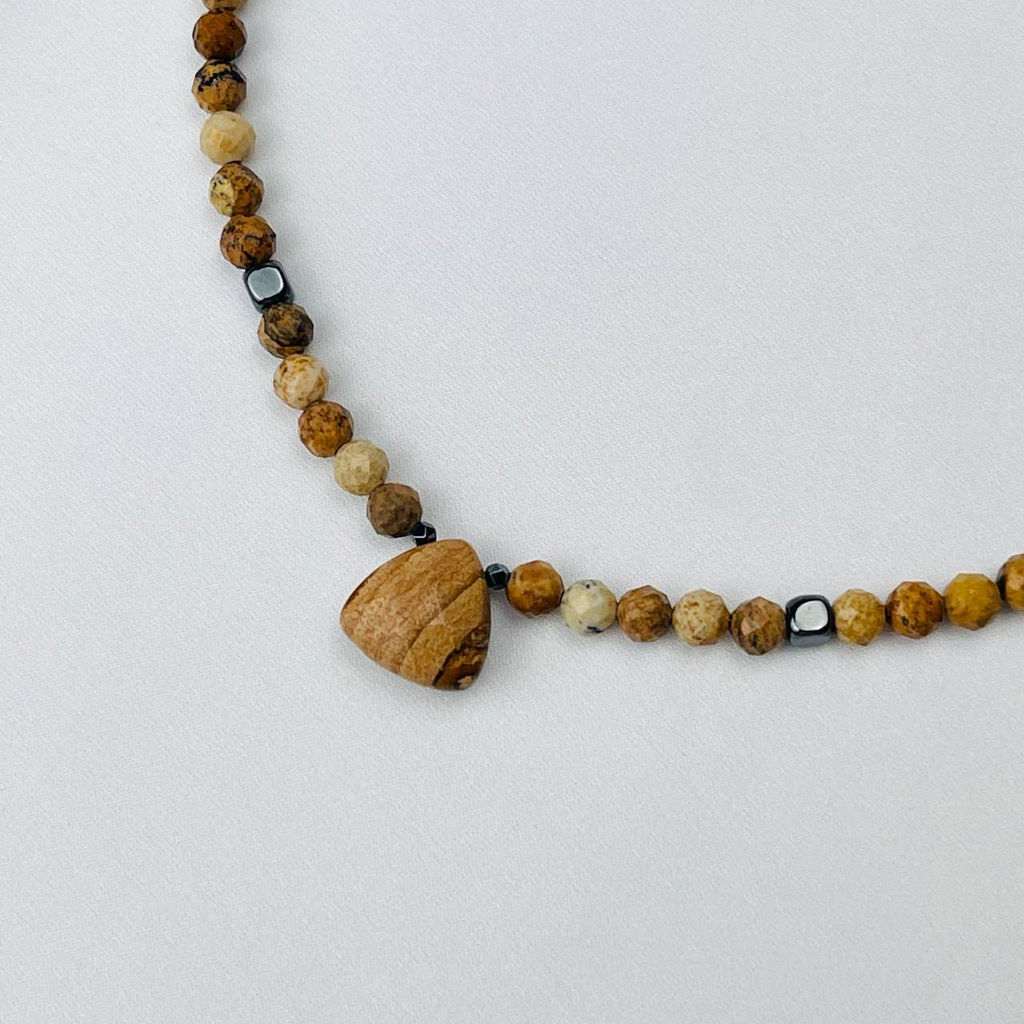 Бусы из песочной Яшмы и Гематита с кулоном 39 см +