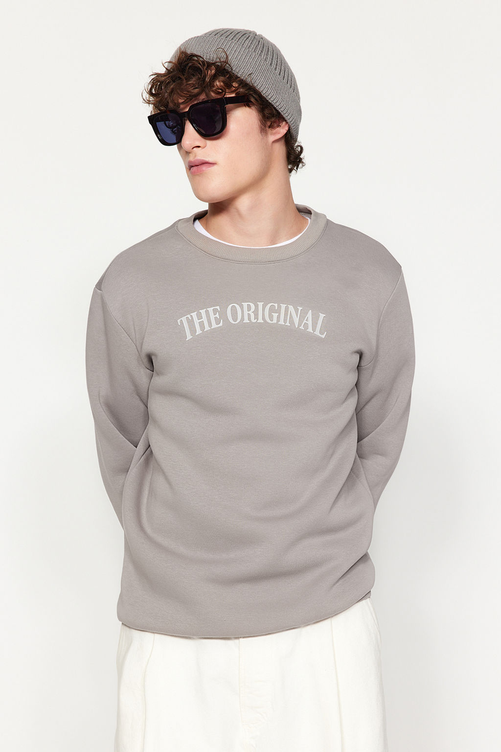 Gri Regular/Normal Kesim Ici Polar/S?cak Tutan Yaz? Bask?l? Sweatshirt TMNAW24SW00183 - Trendyolmilla фото 2