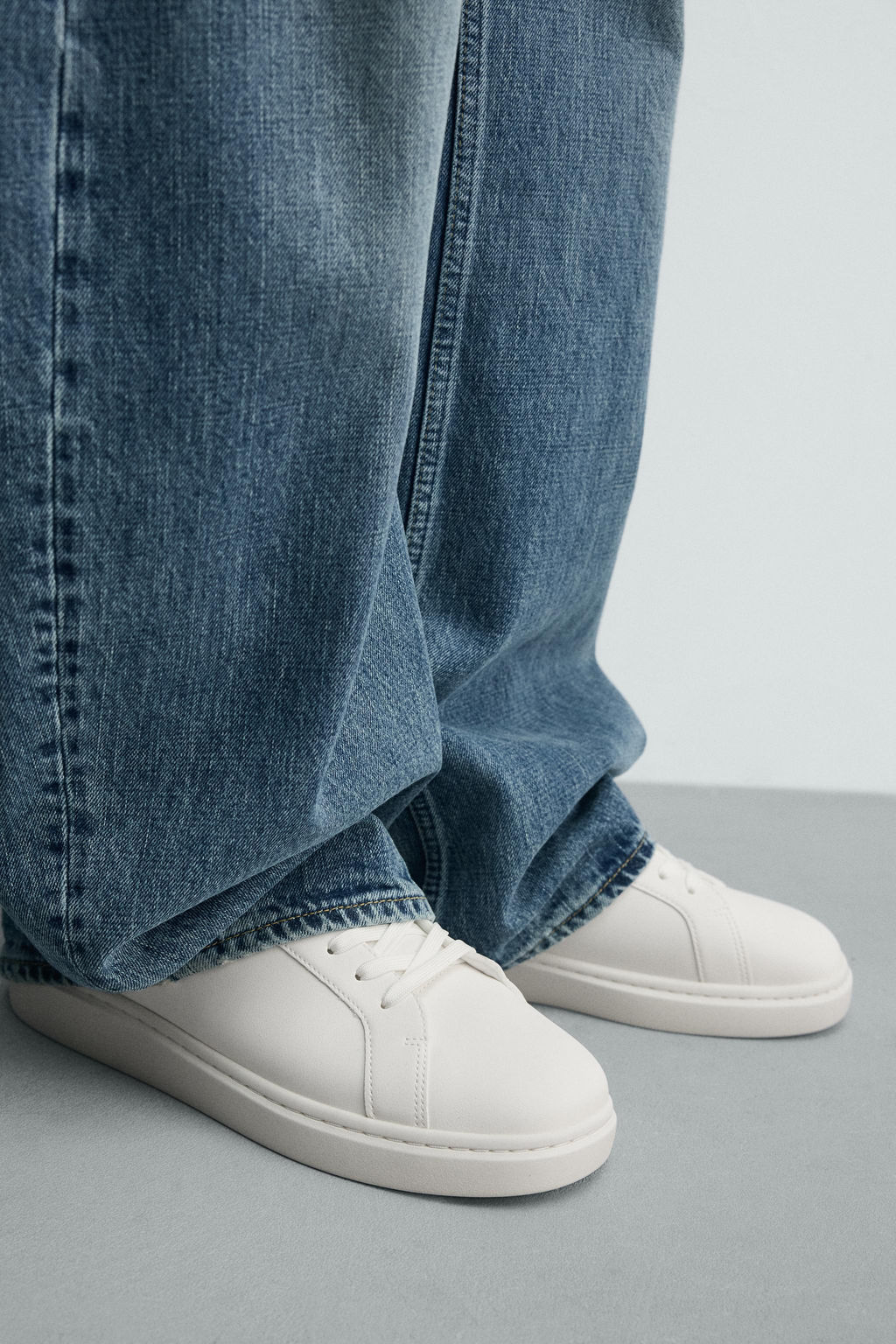 ZAPATILLA VOLUMEN MONOCOLOR / Blanco