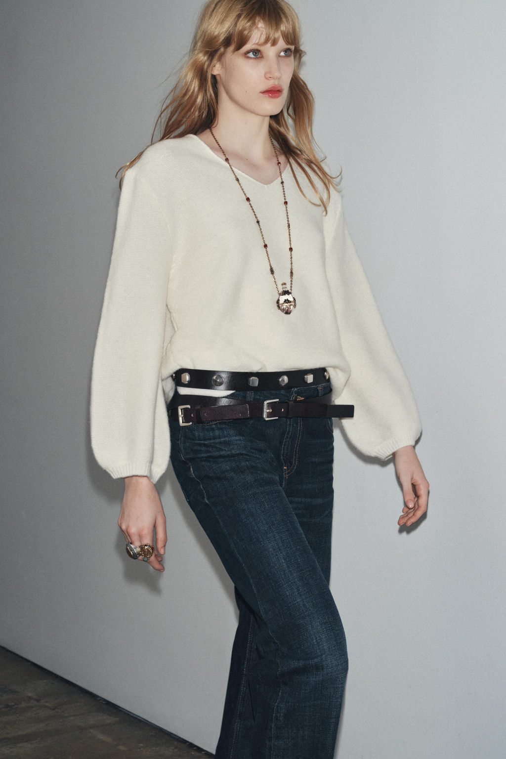 METAL NECKLACE WITH FLOWERS AND BOTTLE - Zara фото 2