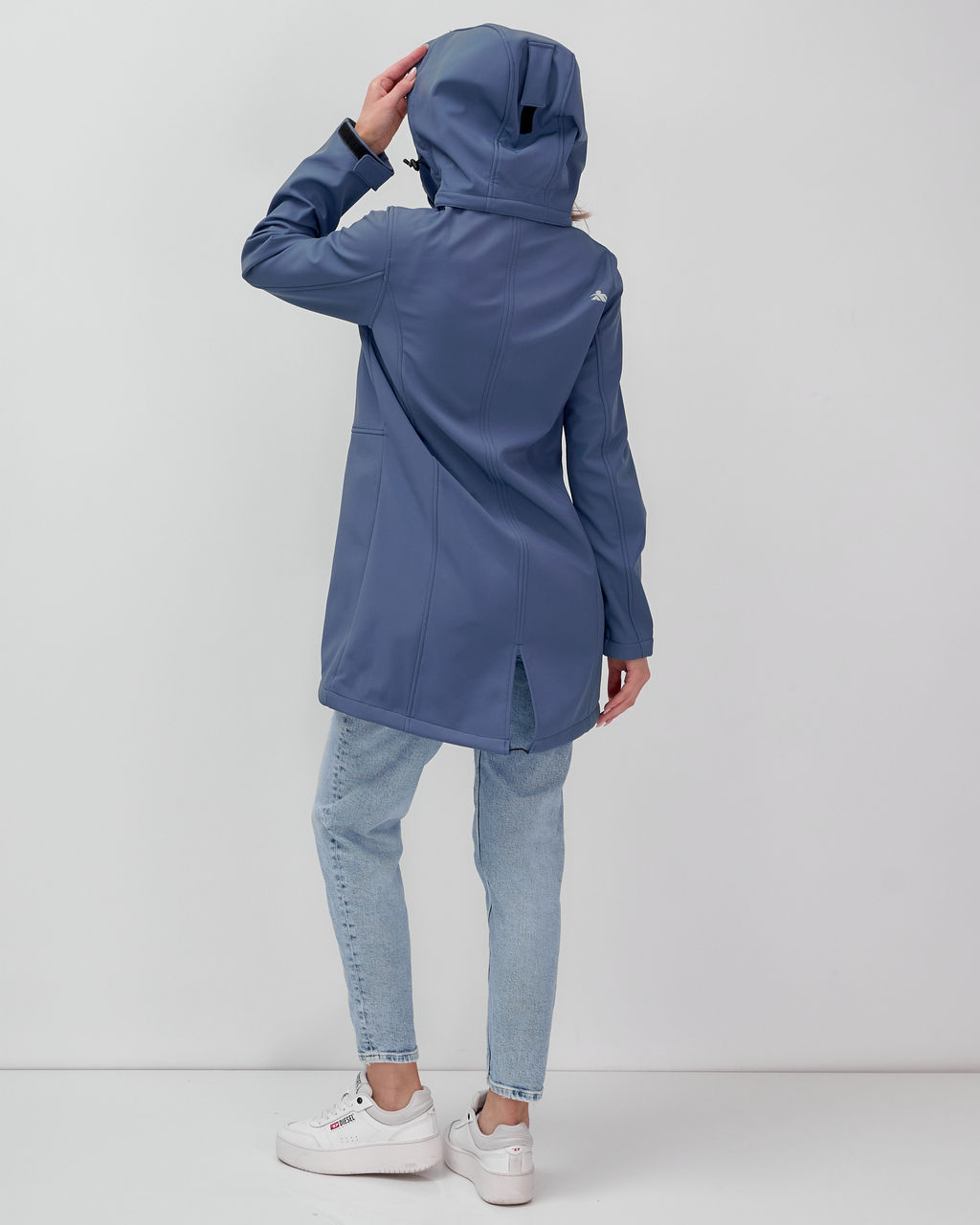 Парка спортивная женская с капюшоном softshell синего цвета 9568S - Mtforce фото 42