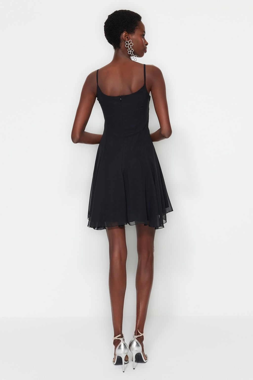 TRENDYOLMILLA Siyah A-Kesim Astarl? Dokuma Sifon K?sa Abiye Gece Elbise TPRSS23EL00033  фото 14