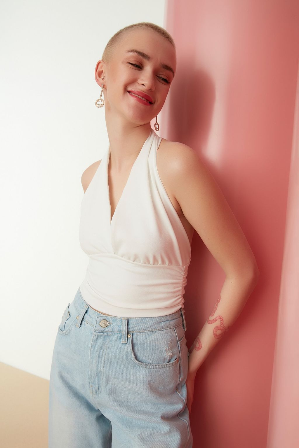 Ekru Boyundan Baglamal? Fitted/Vucuda Oturan Crop Orme Bluz TWOSS22BZ0544