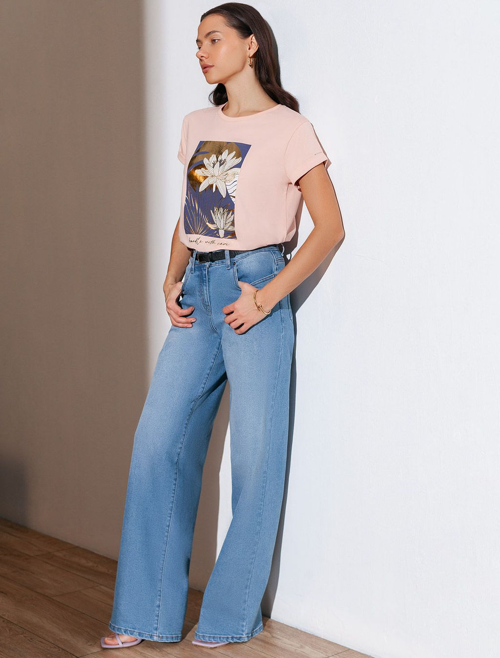 Свободная футболка с принтом из премиального хлопка с эластаном - Vilatte фото 4