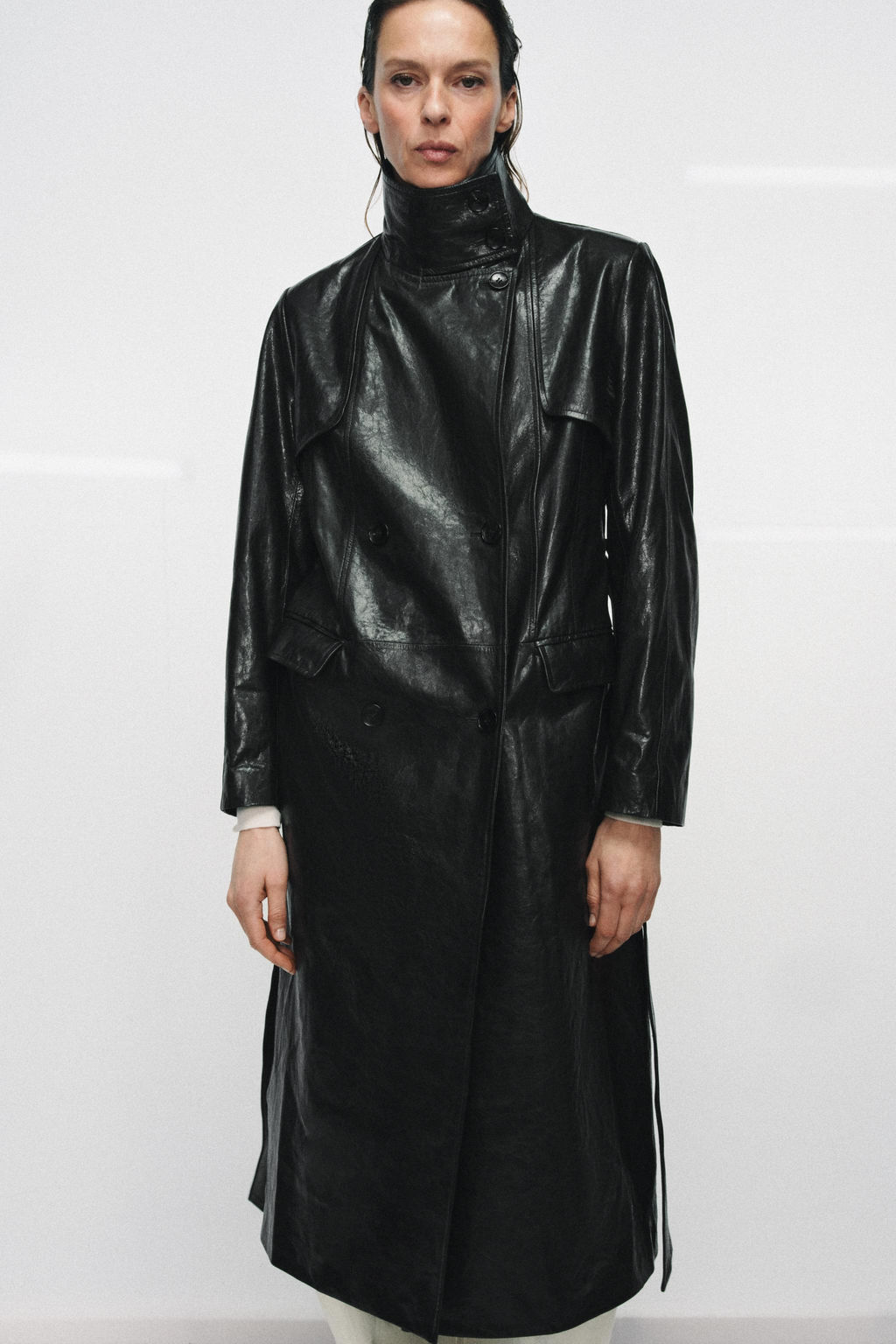 TRENCH PIEL100% HOMBRERAS ZW COLLECTION LIMITED EDITION / Negro - Zara фото 6