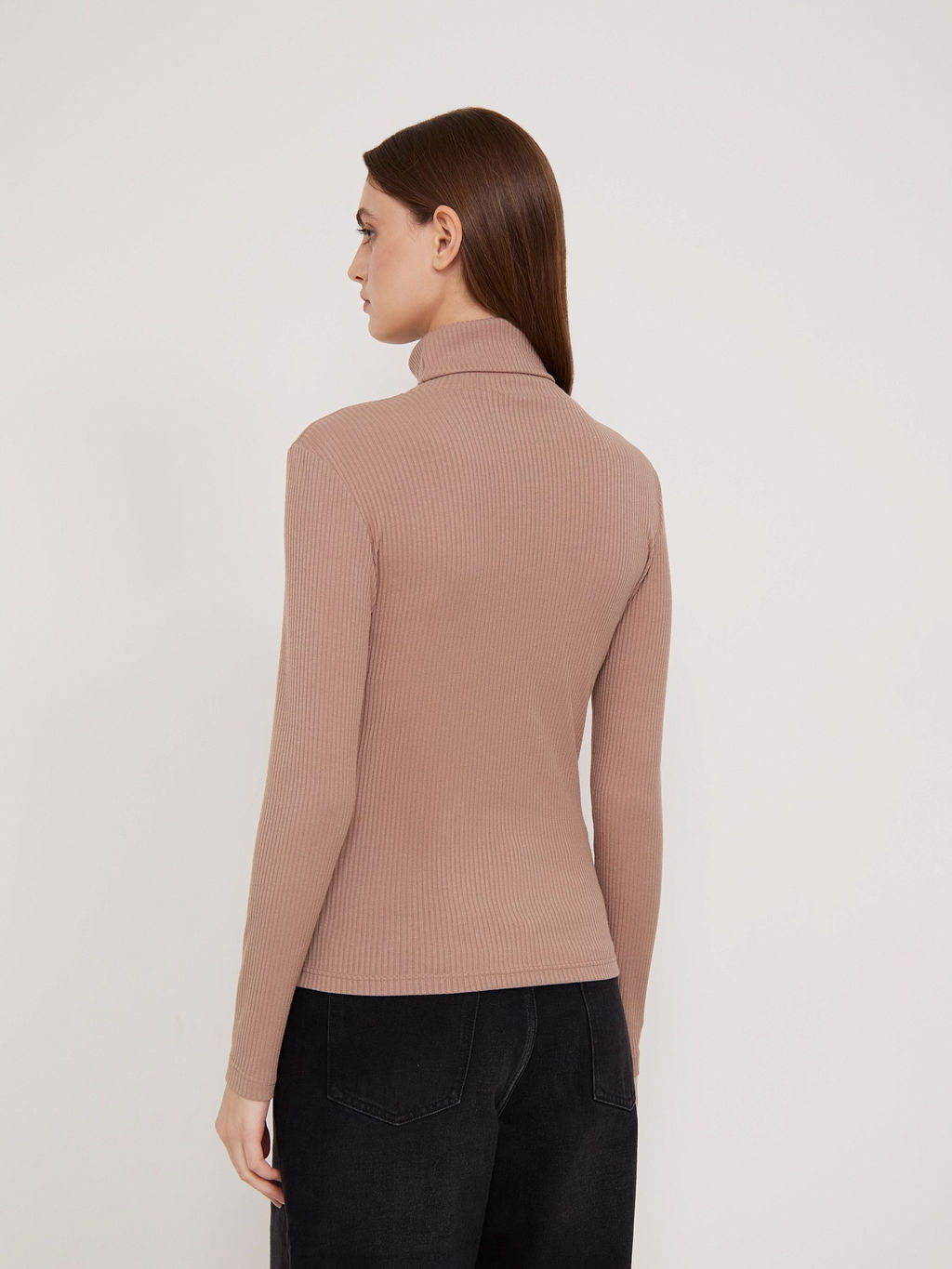 Трикотажная водолазка B2285/taupe - Emka фото 5