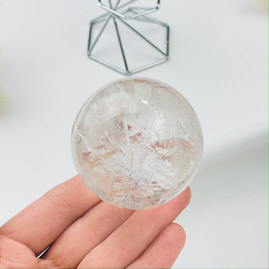 Шар из Горного Хрусталя на подставке