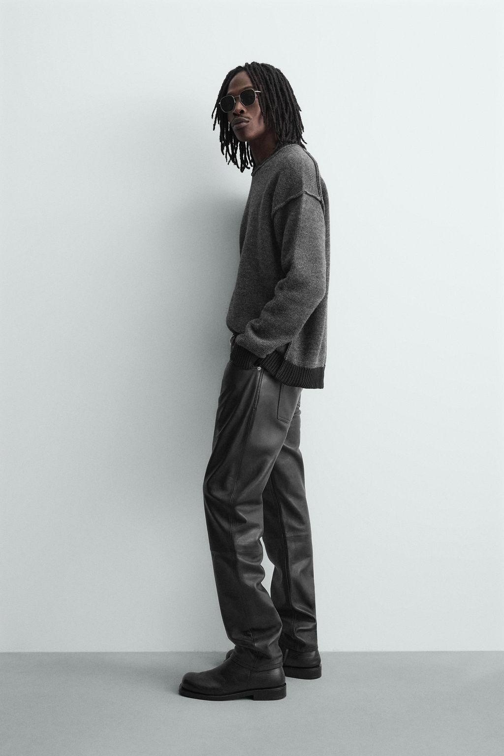 CONTRAST REVERSED SEAM JUMPER - Zara фото 4