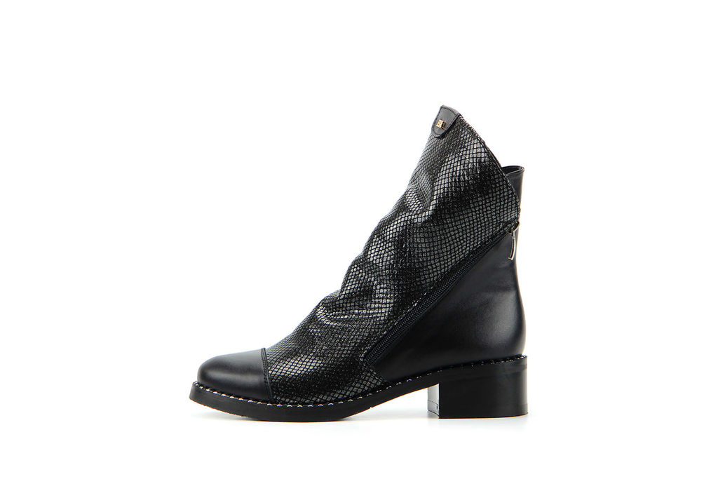 Ботинки 233.vena.black-eng R