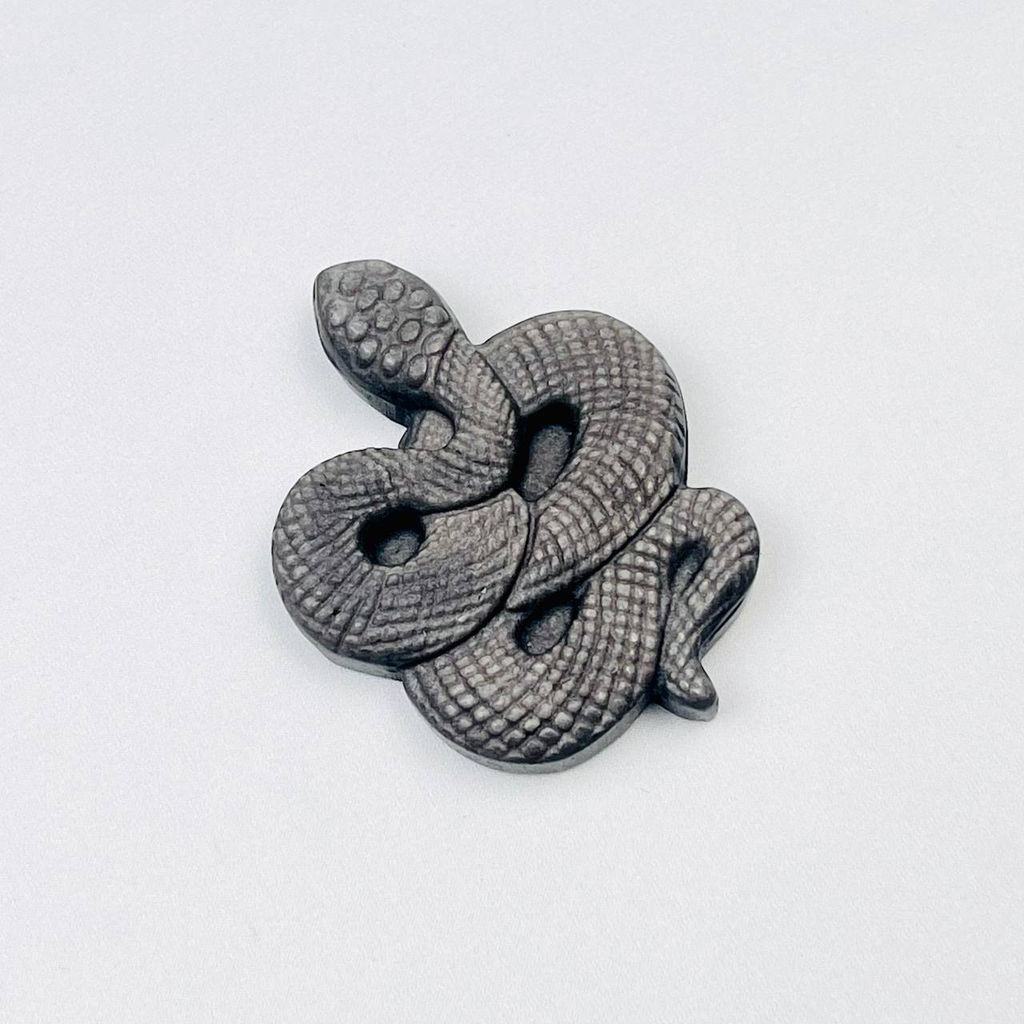 Фигурка "Змея" из серебристого Обсидиана