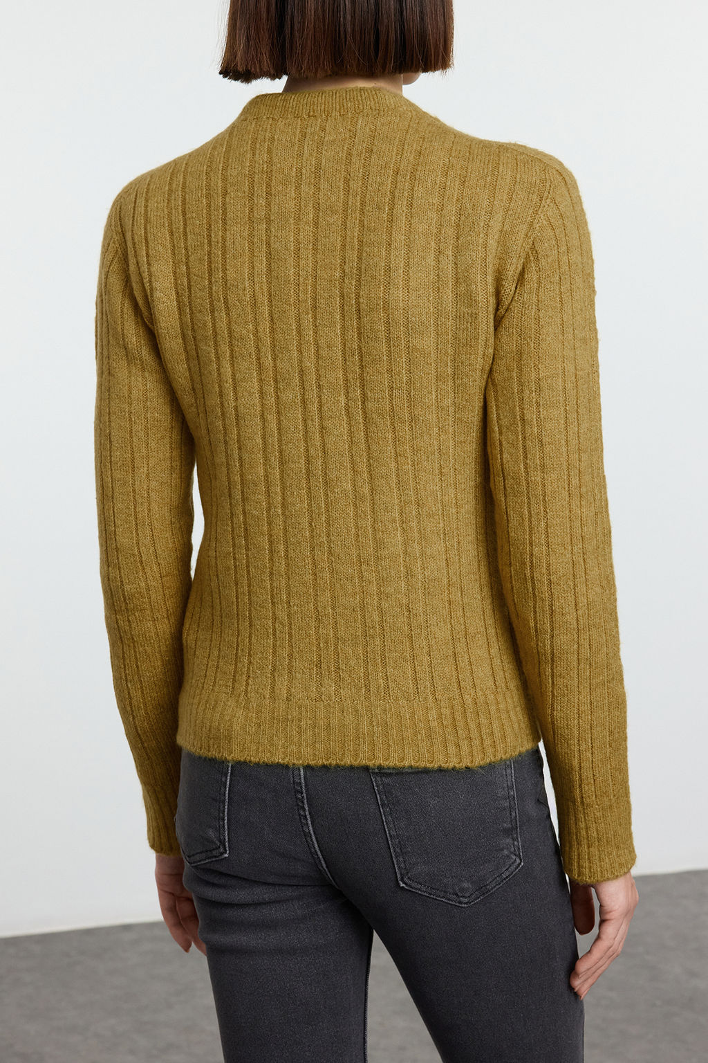 Somon Yumusak Dokulu Dik Yaka Regular Triko Kazak TEDAW25KZ00041 - Trendyolmilla фото 12