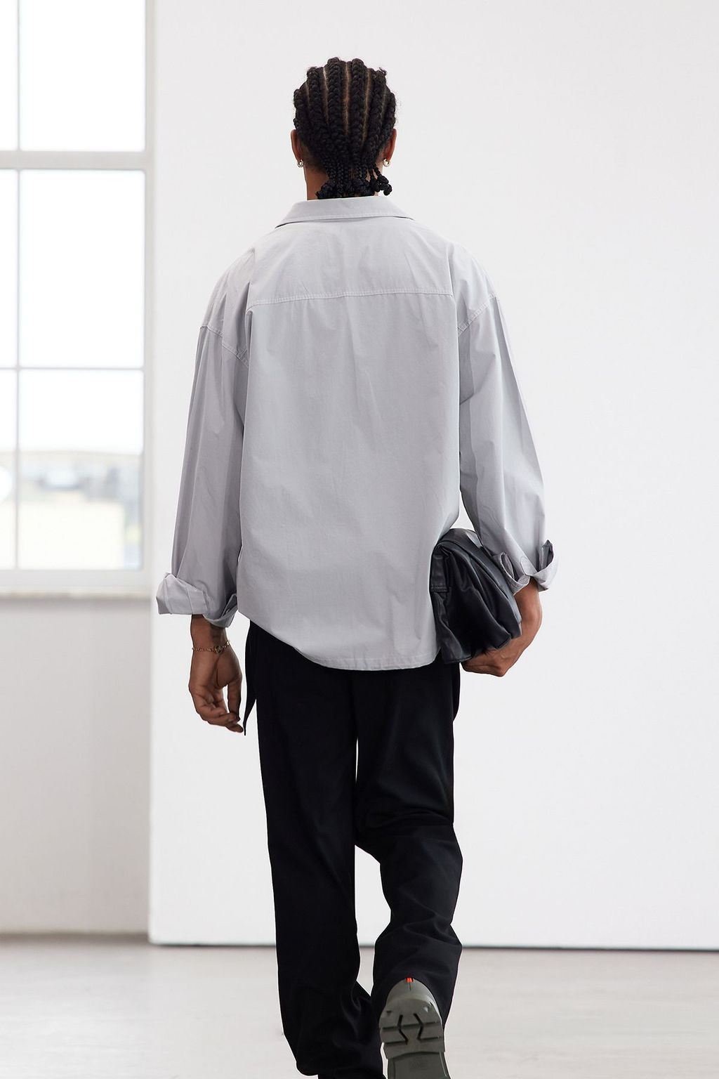 Limited Edition Tas Oversize Fit Etek Ucu Stoperli Soft Touch Gomlek TMNAW25GO00033 - Trendyolmilla фото 4