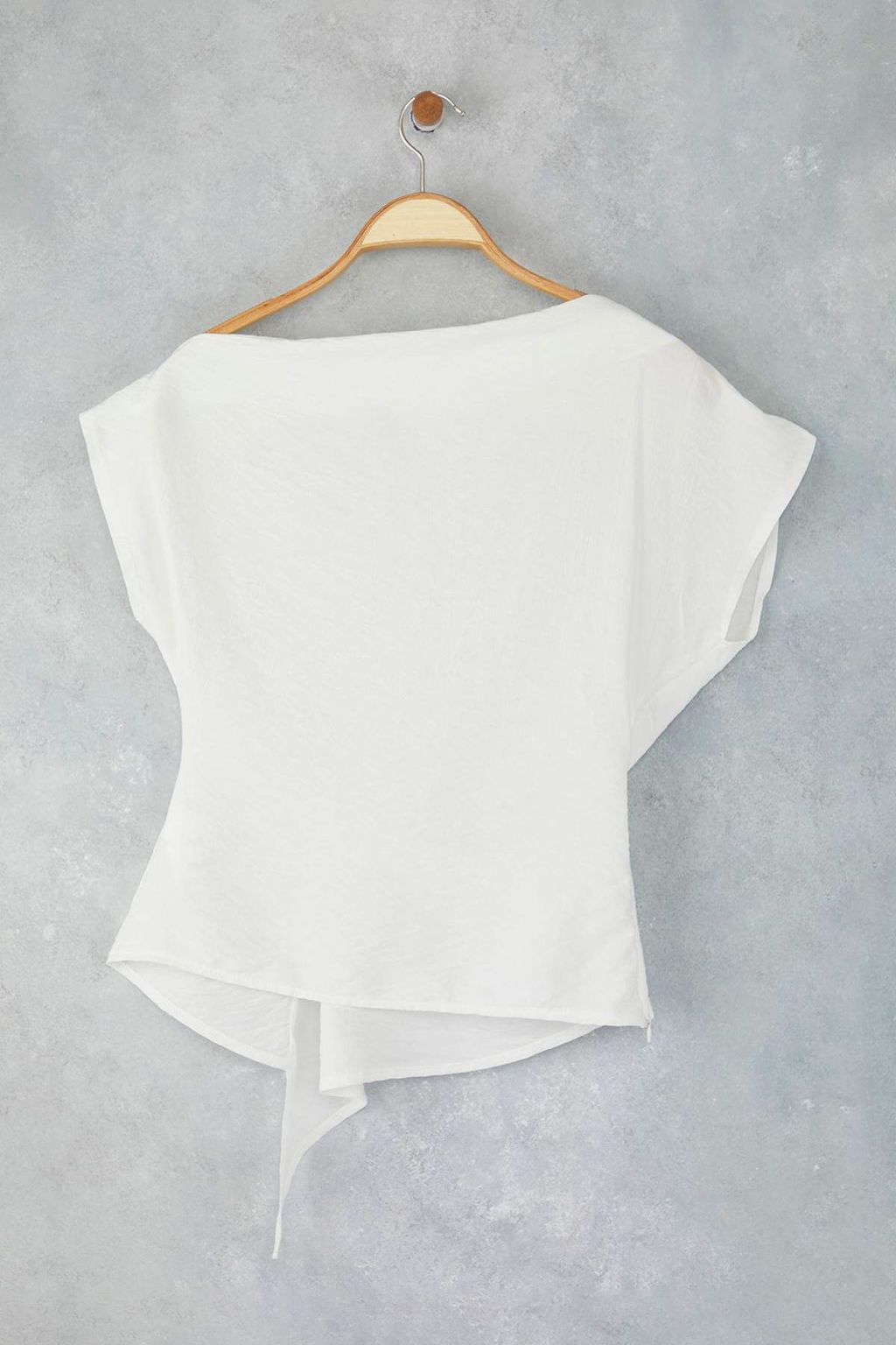 Ekru Kay?k Yaka Fitted Toka Detayl? Dokuma Bluz TWOAW26BZ00058