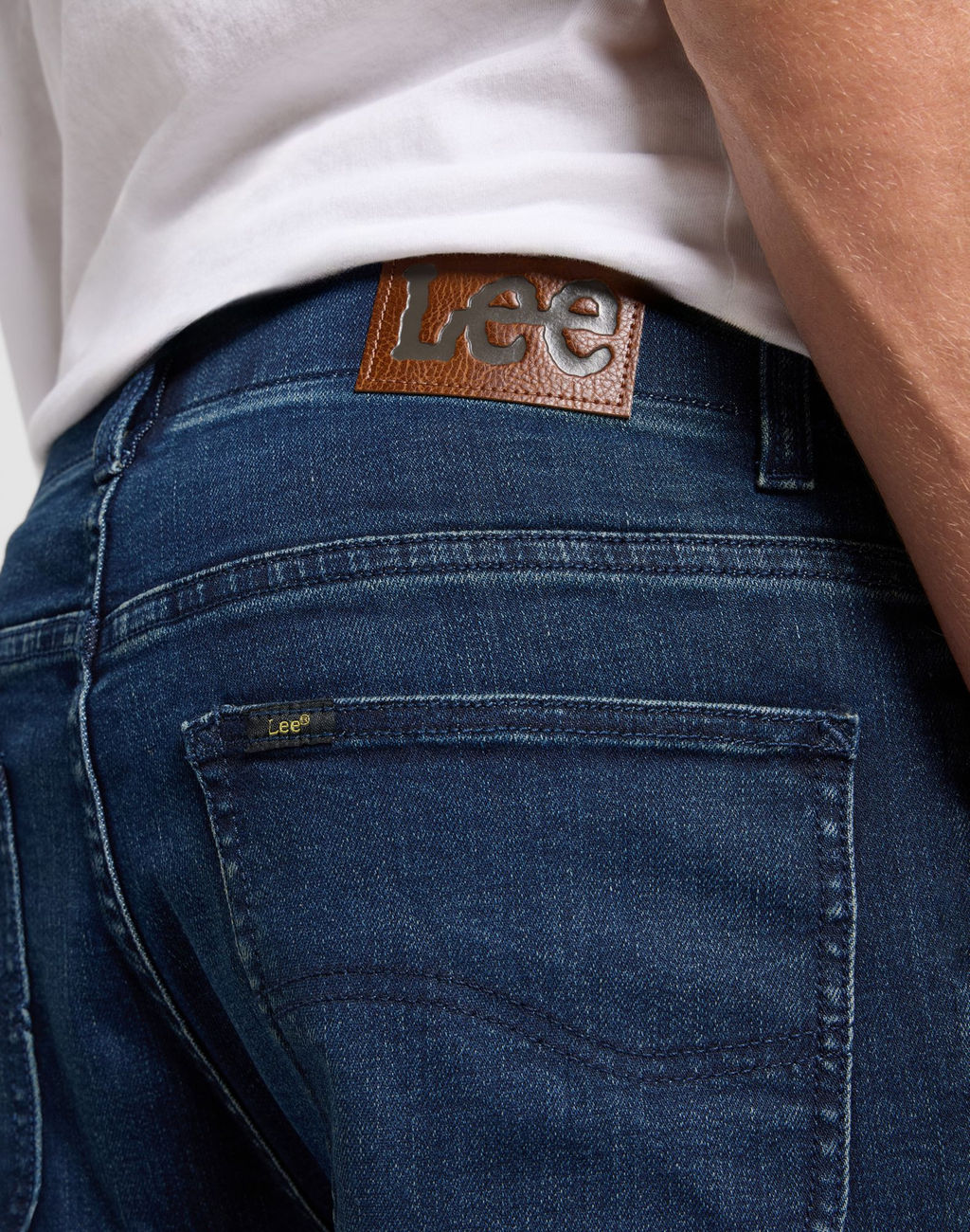 Джинсы мужские