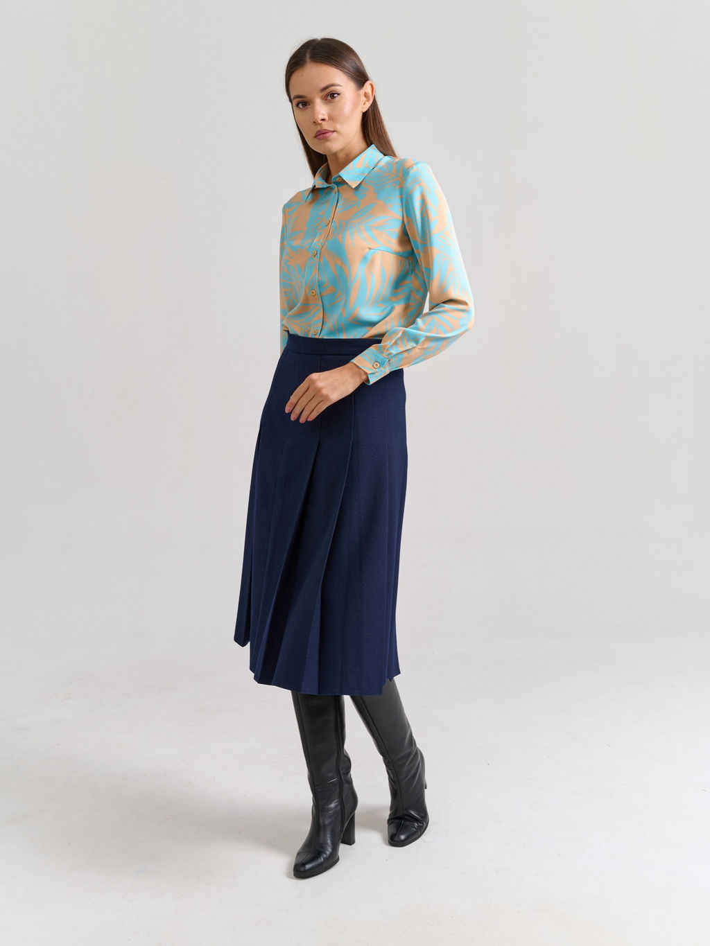 Расклешенная юбка со складками из костюмной ткани с добавлением шерсти