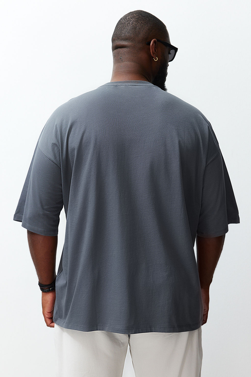 Buyuk Beden Antrasit Oversize/Genis Kesim %100 Pamuklu T-Shirt TMNSS23TS00139