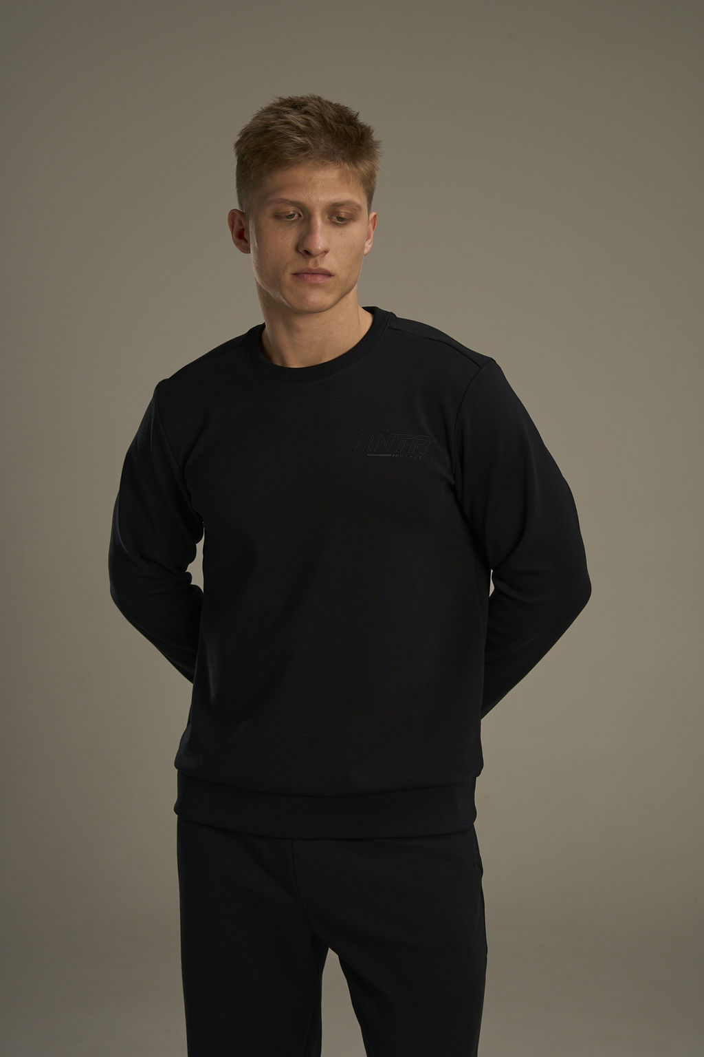 Свитшот утепленный Черный